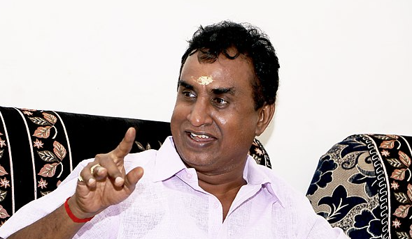 அதிமுகவில் புதிய பரபரப்பு: வேலுமணி தலைமையில் அதிருப்தி எம்எல்ஏக்கள் ஆலோசனை எனத் தகவல்!